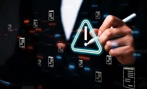 Alerta visual sobre tablero digital de monitoreo